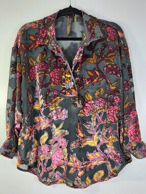 ARATTA SILENT JOURNEY HOLIDAY JEWELS VELVET BURNOUT FLORAL BLOUSE.